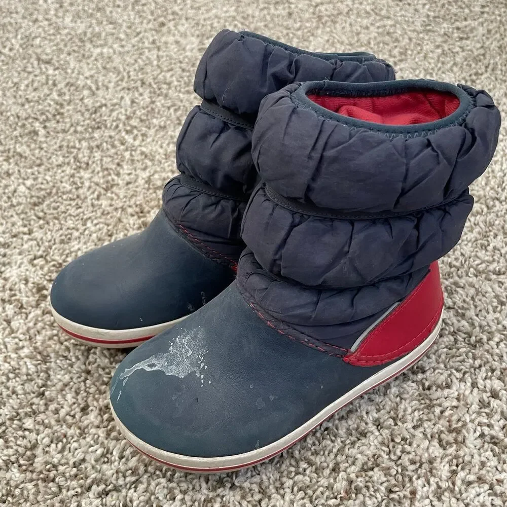 Size 11 / Boys' Crocs Snow Boots